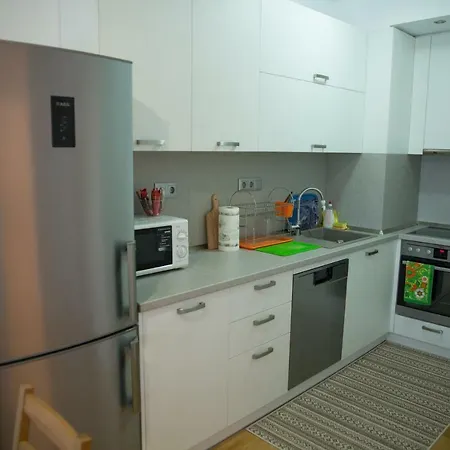 Sonia Lägenhet Saints Constantine and Helena